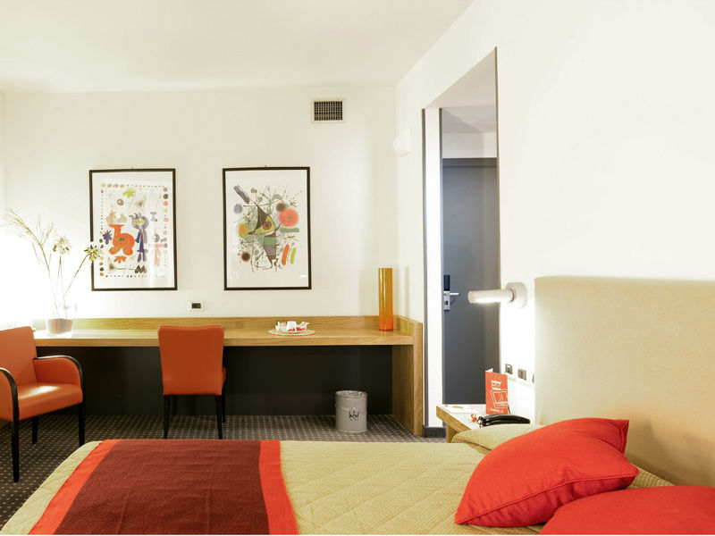 Jr Hotels Gigli Firenze กาเลนซาโน ภายนอก รูปภาพ